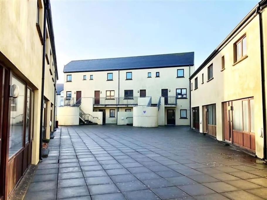 Village Centre Apartment Lahinch Exteriér fotografie